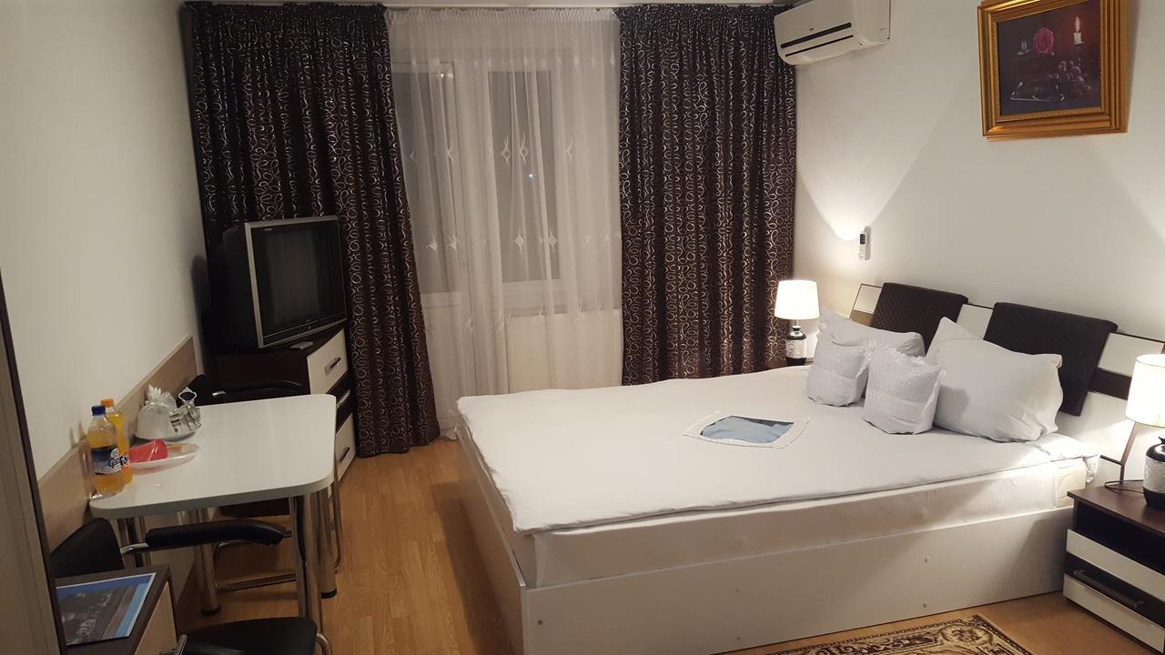 Hotel Confort Drochia Екстер'єр фото